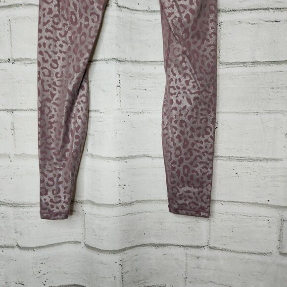 Zyia Mid Rise Cheetah Print Purple Full Length Leggings Womens Size 2 Athleisure - Picture 6 of 9